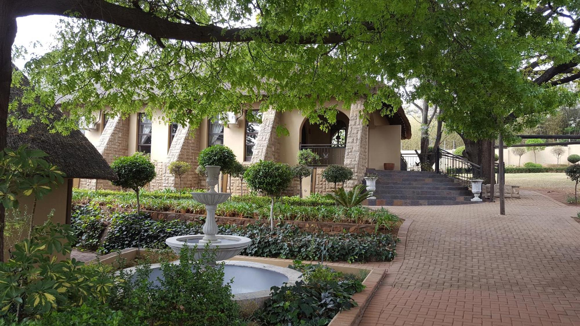 Black Eagle Hotel & Spa Roodepoort Eksteriør billede