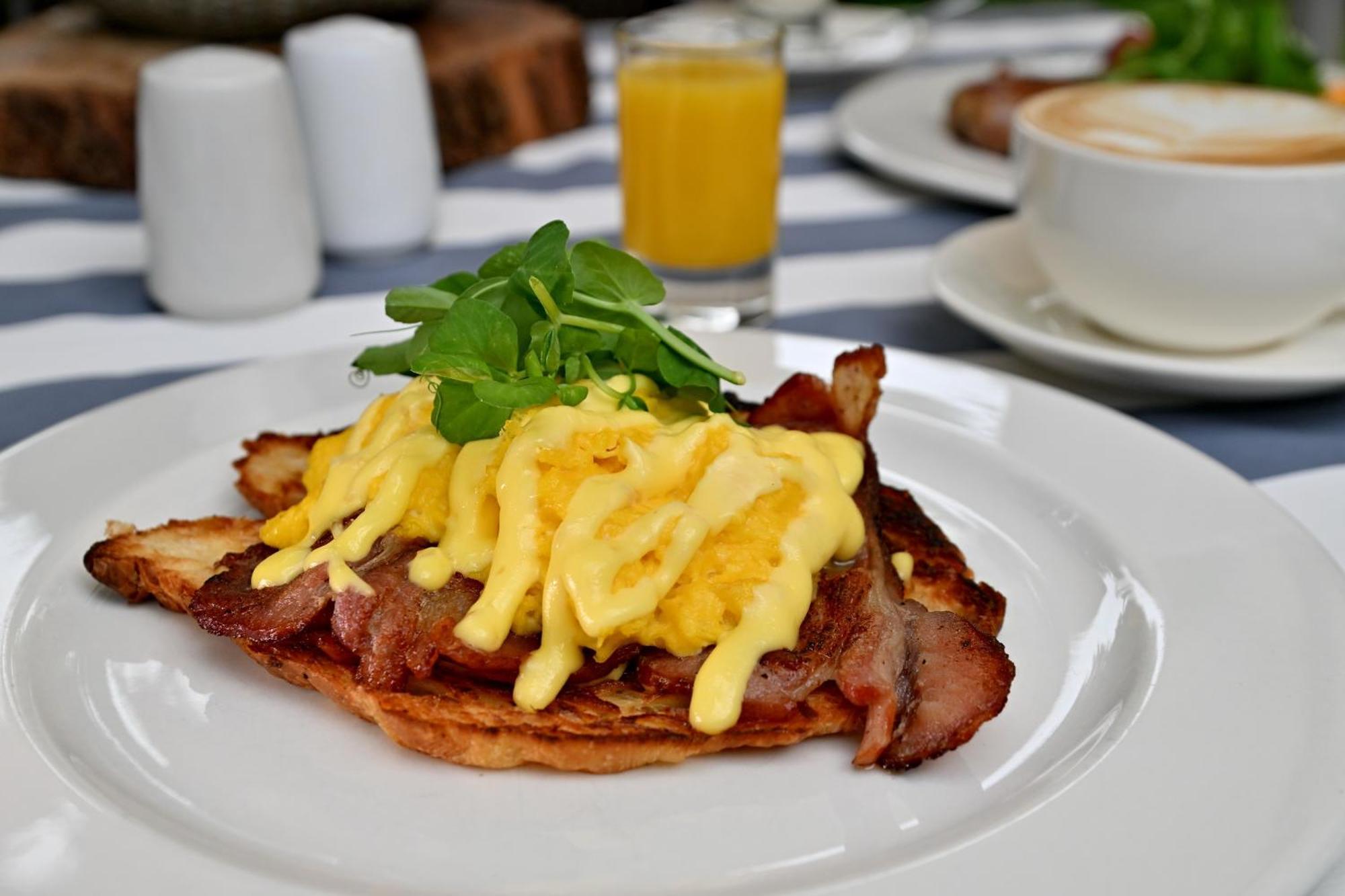 Black Eagle Hotel & Spa Roodepoort Eksteriør billede